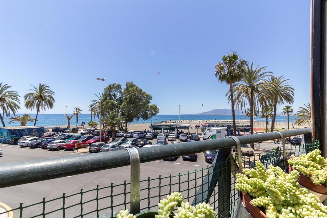 Soek Pedregalejo Seafront Holidays Homes マラガ エクステリア 写真