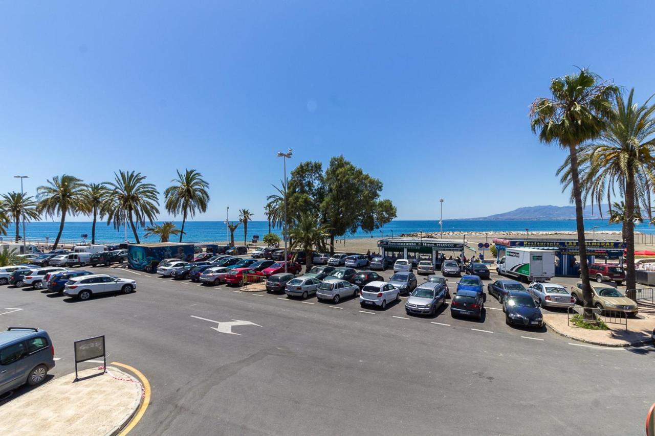 Soek Pedregalejo Seafront Holidays Homes マラガ エクステリア 写真
